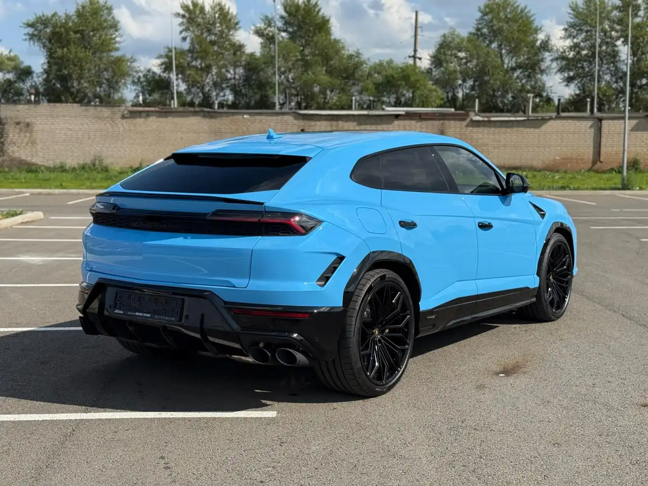 Продажа автомобиля Lamborghini Urus SE 2025 года - Авто в Краснодар