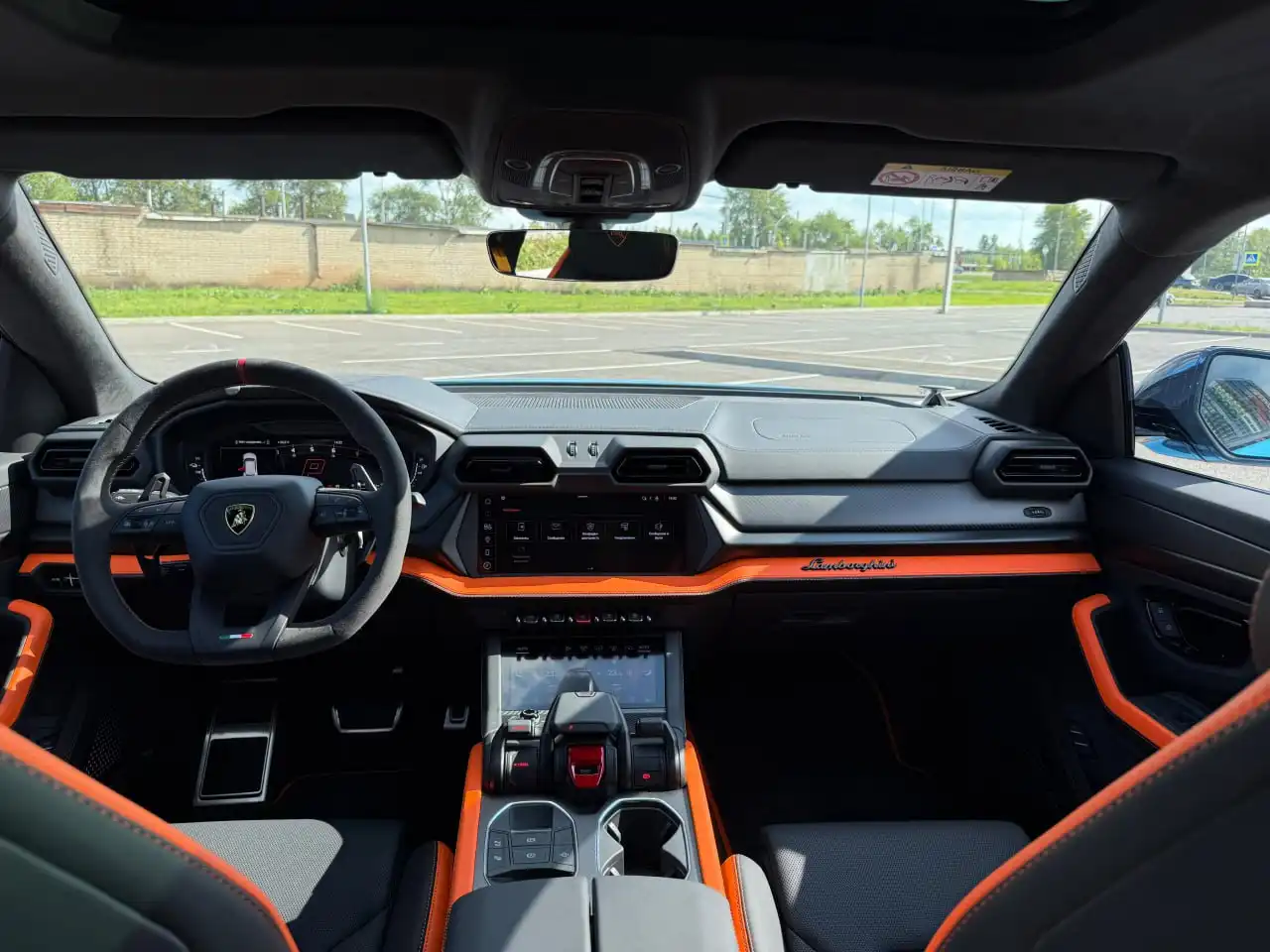 Продажа автомобиля Lamborghini Urus SE 2025 года - Авто в Краснодар