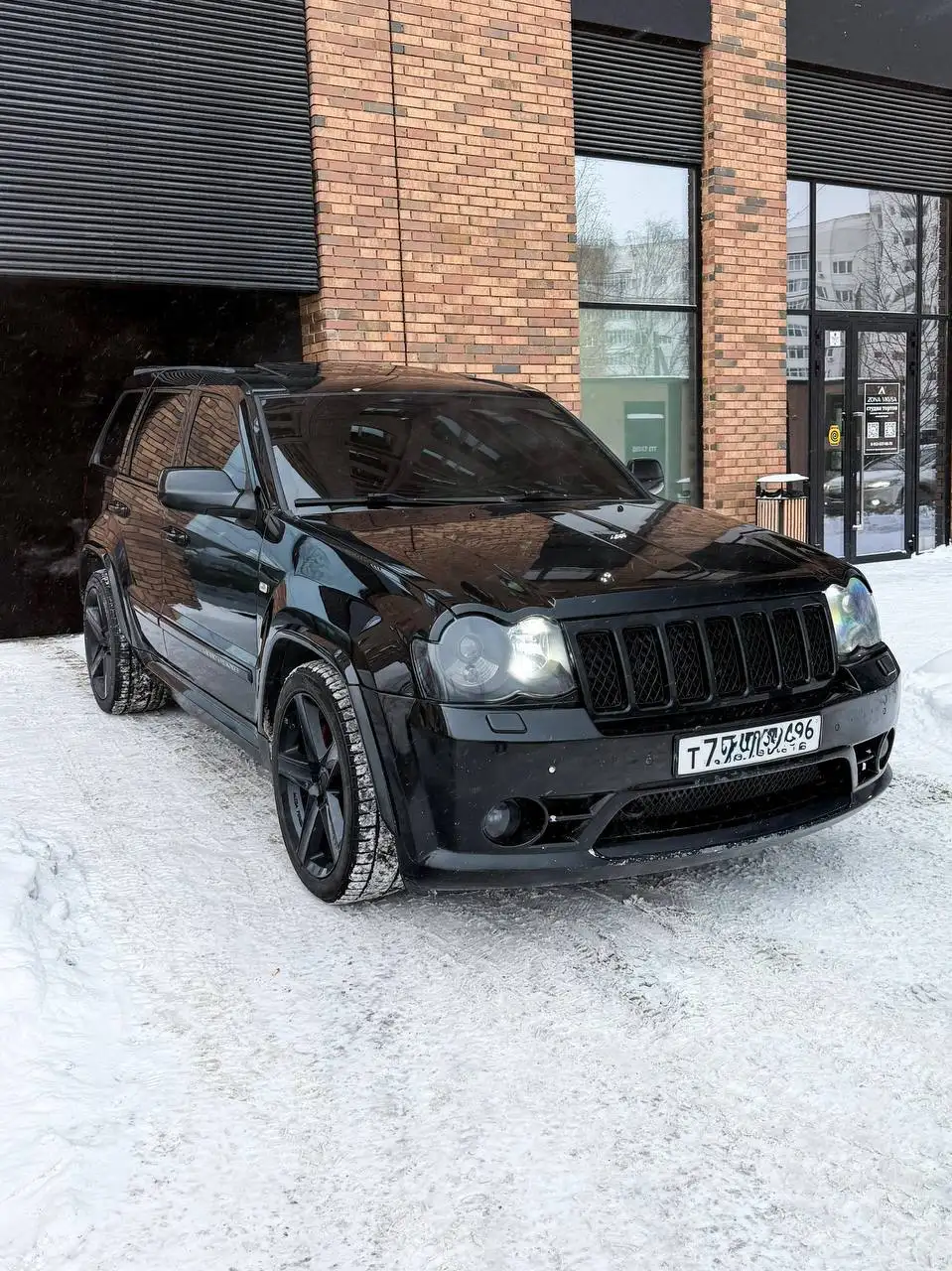 Jeep Cherokee SRT8 2008 г.в. в Екатеринбурге - Внедорожники (Авто) в Екатеринбург