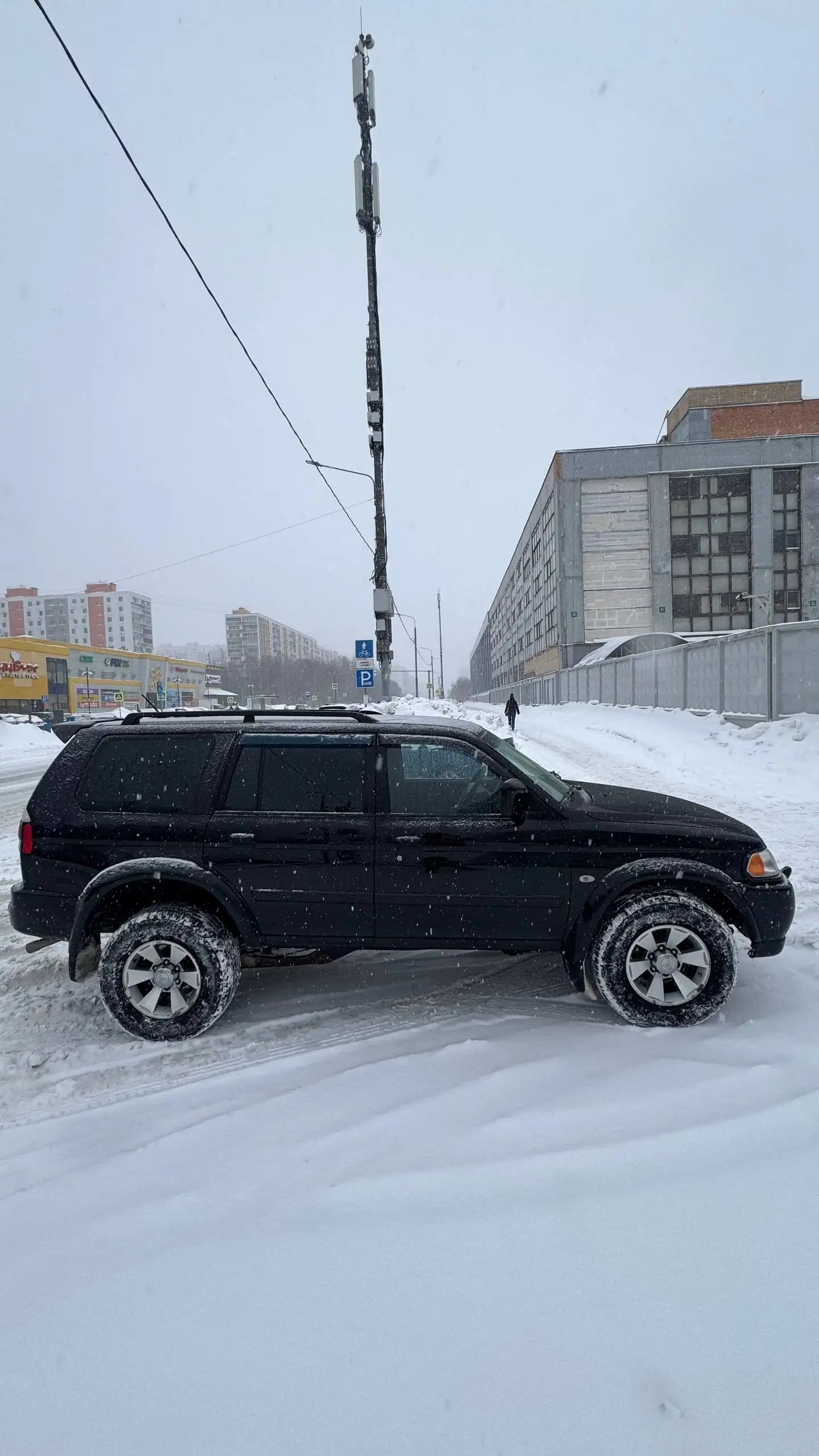 Mitsubishi Pajero Sport 3.0 автомат с идеальной историей - Внедорожники (Авто) в Москва