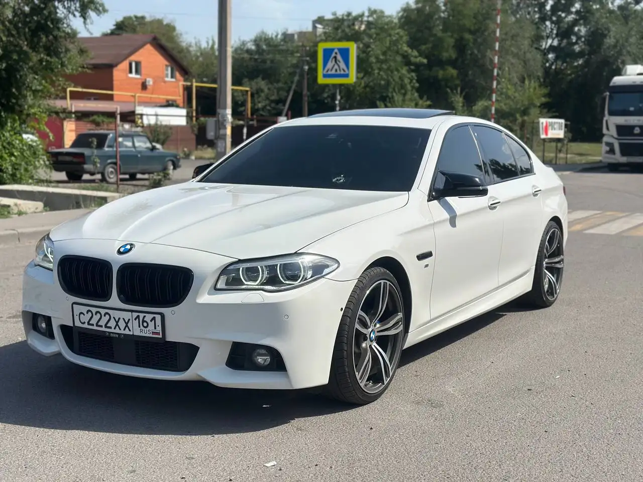 BMW 5 серии F10 рестайлинг 2016 года в отличном состоянии - Авто в Ростов-на-Дону