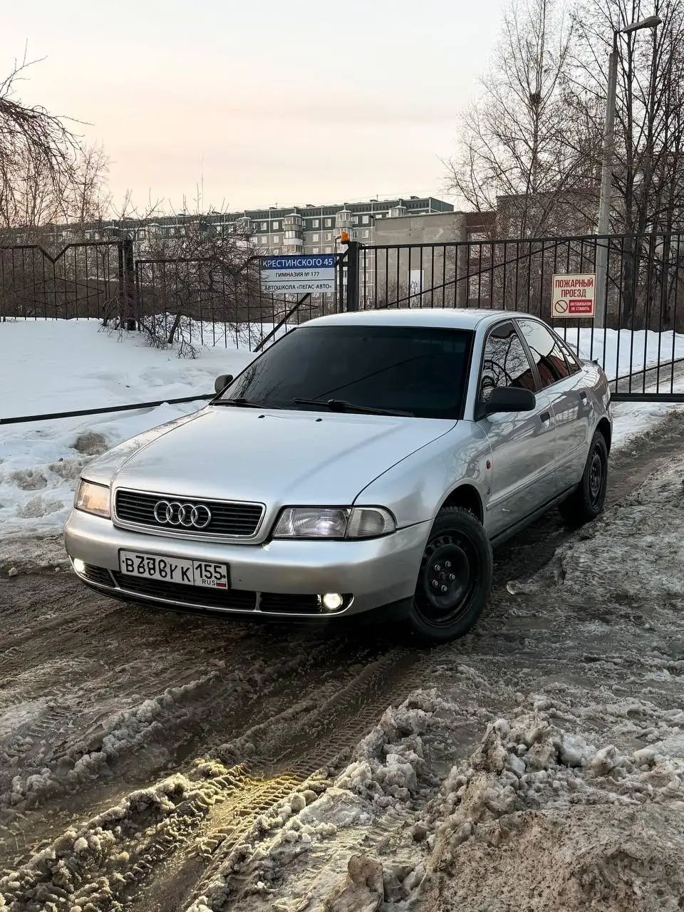 Ауди А4 1.6 101 л.с. 1995 год в отличном состоянии - Авто в Екатеринбург