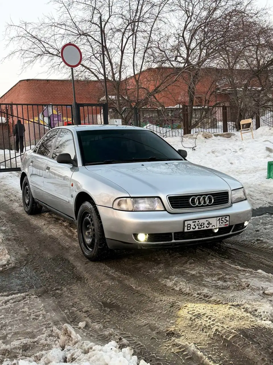 Ауди А4 1.6 101 л.с. 1995 год в отличном состоянии - Авто в Екатеринбург