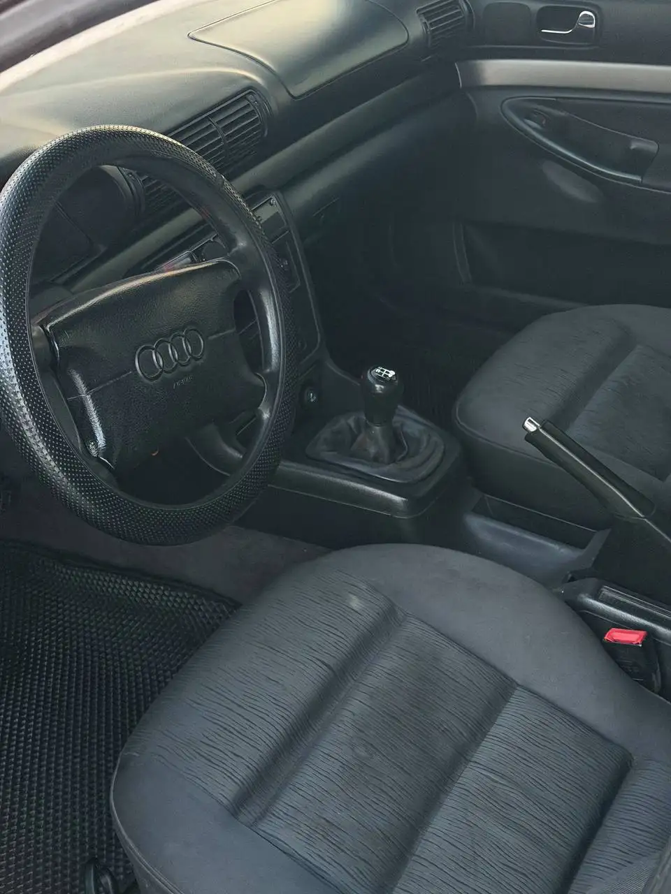 Ауди А4 1.6 101 л.с. 1995 год в отличном состоянии - Авто в Екатеринбург