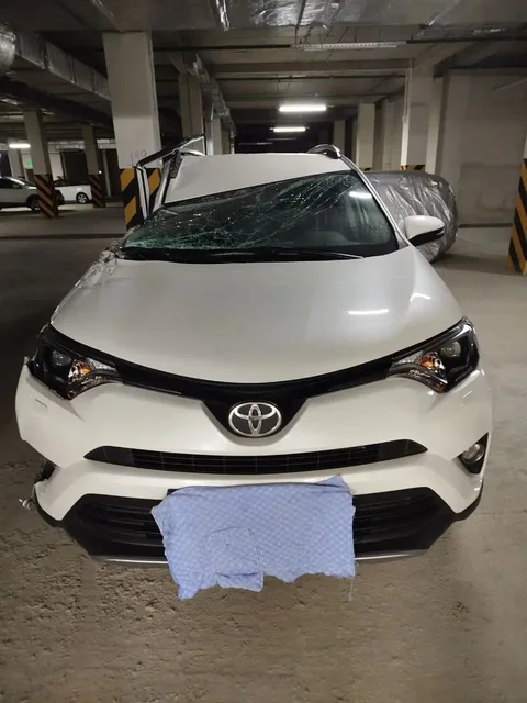 Toyota RAV4 4 поколение рестайлинг 2016 год после ДТП - Авто в Анапа
