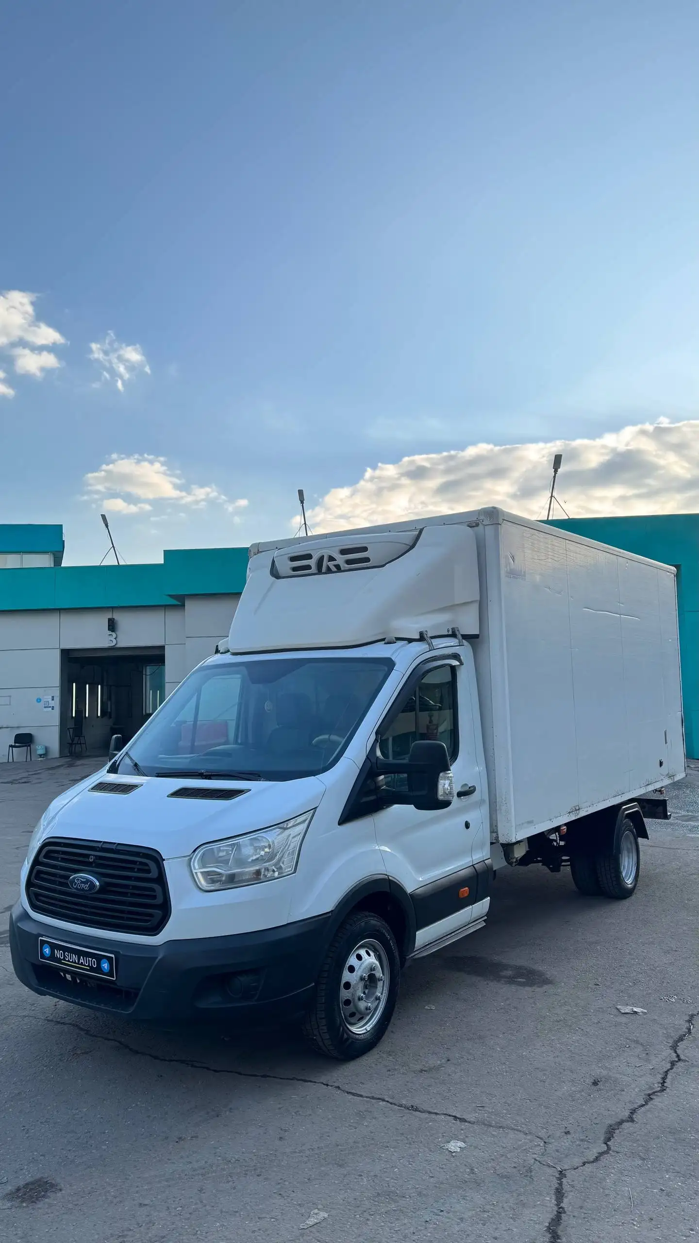 Ford Transit 2016 года с рефрижератором - Грузовики и фургоны (Авто) в Москва