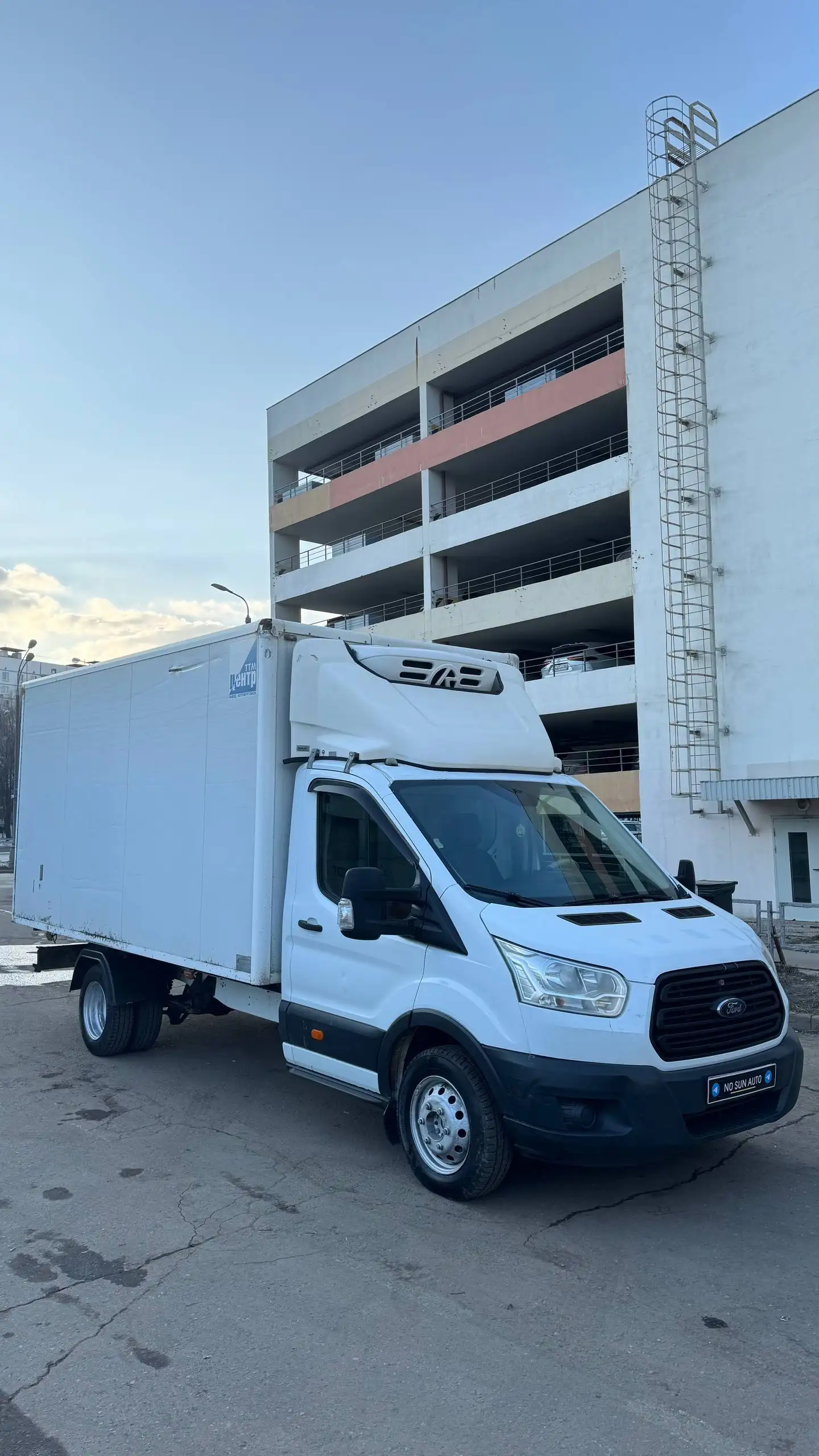 Ford Transit 2016 года с рефрижератором - Грузовики и фургоны (Авто) в Москва