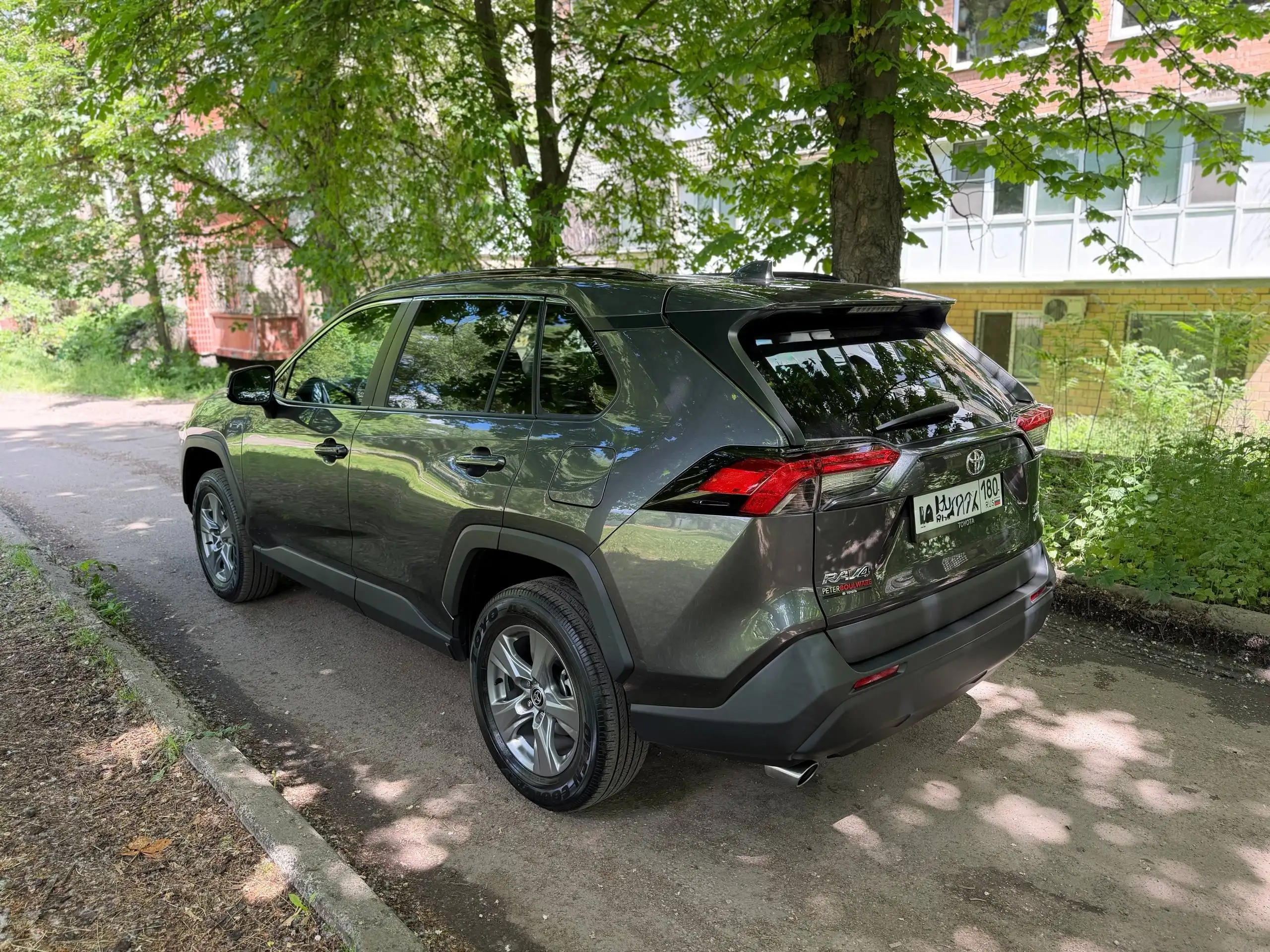 Toyota RAV4 2022 - Авто в Донецк