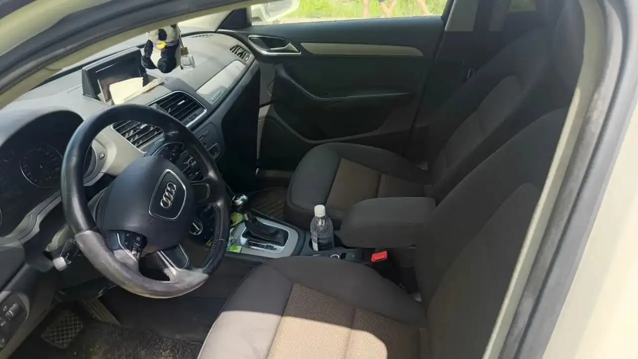 Audi Q3 2013 - Легковые автомобили (Авто) в Хабаровск