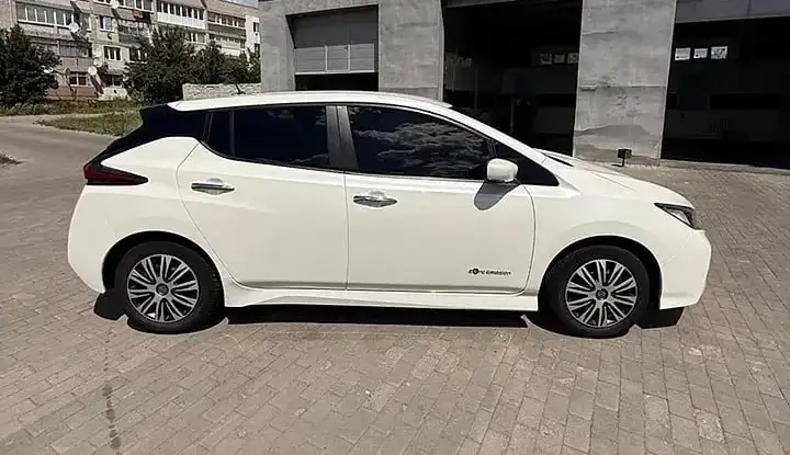 Nissan Leaf 40 кВт·ч - Авто в Краснодар