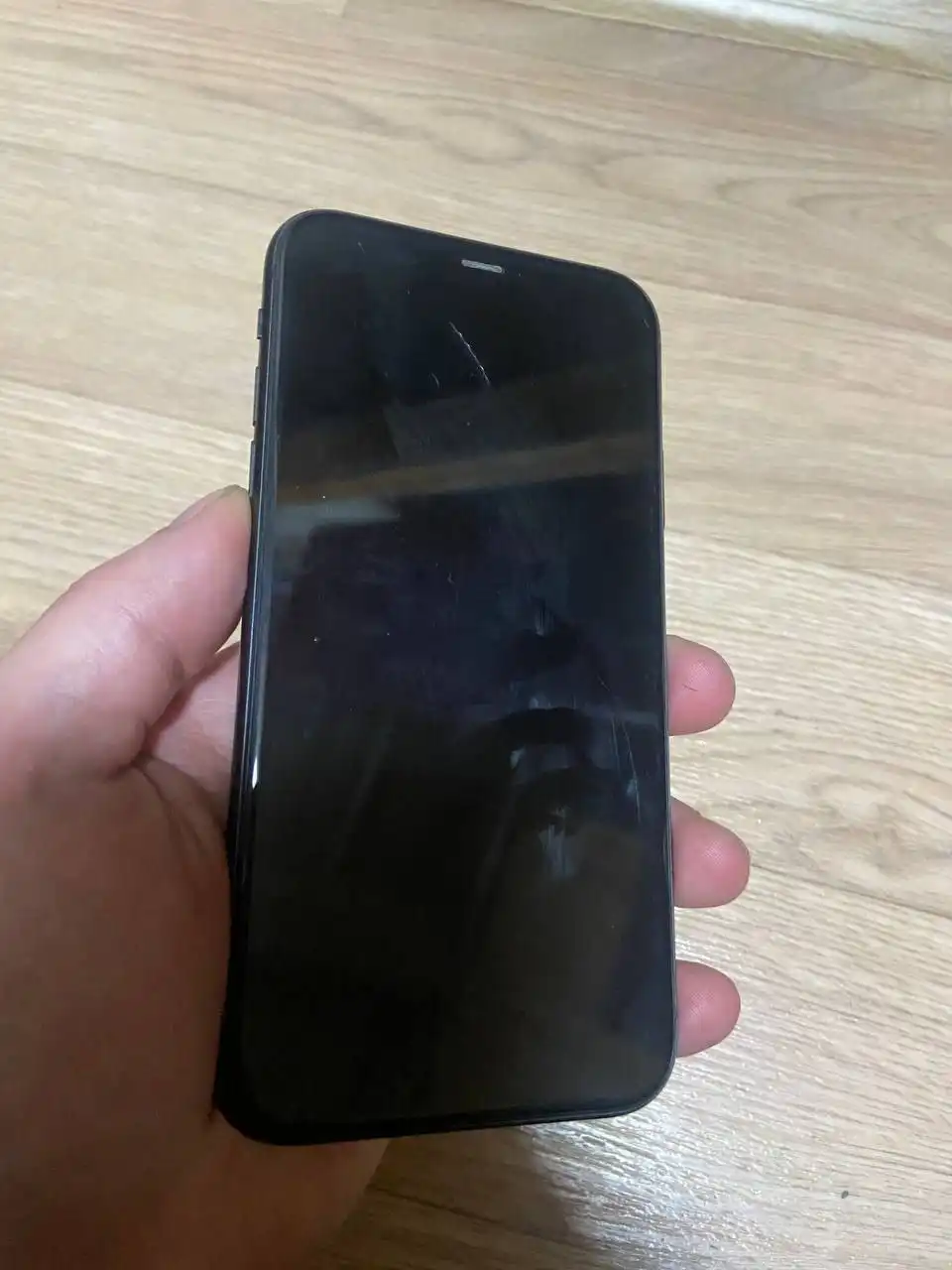 Продам 2 айфона 11 на 128гб