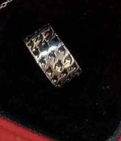 Продам одиночную серьгу из серебра 925 пробы