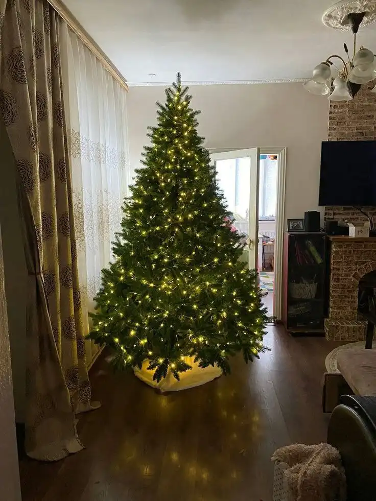 Продажа новогодней ёлки