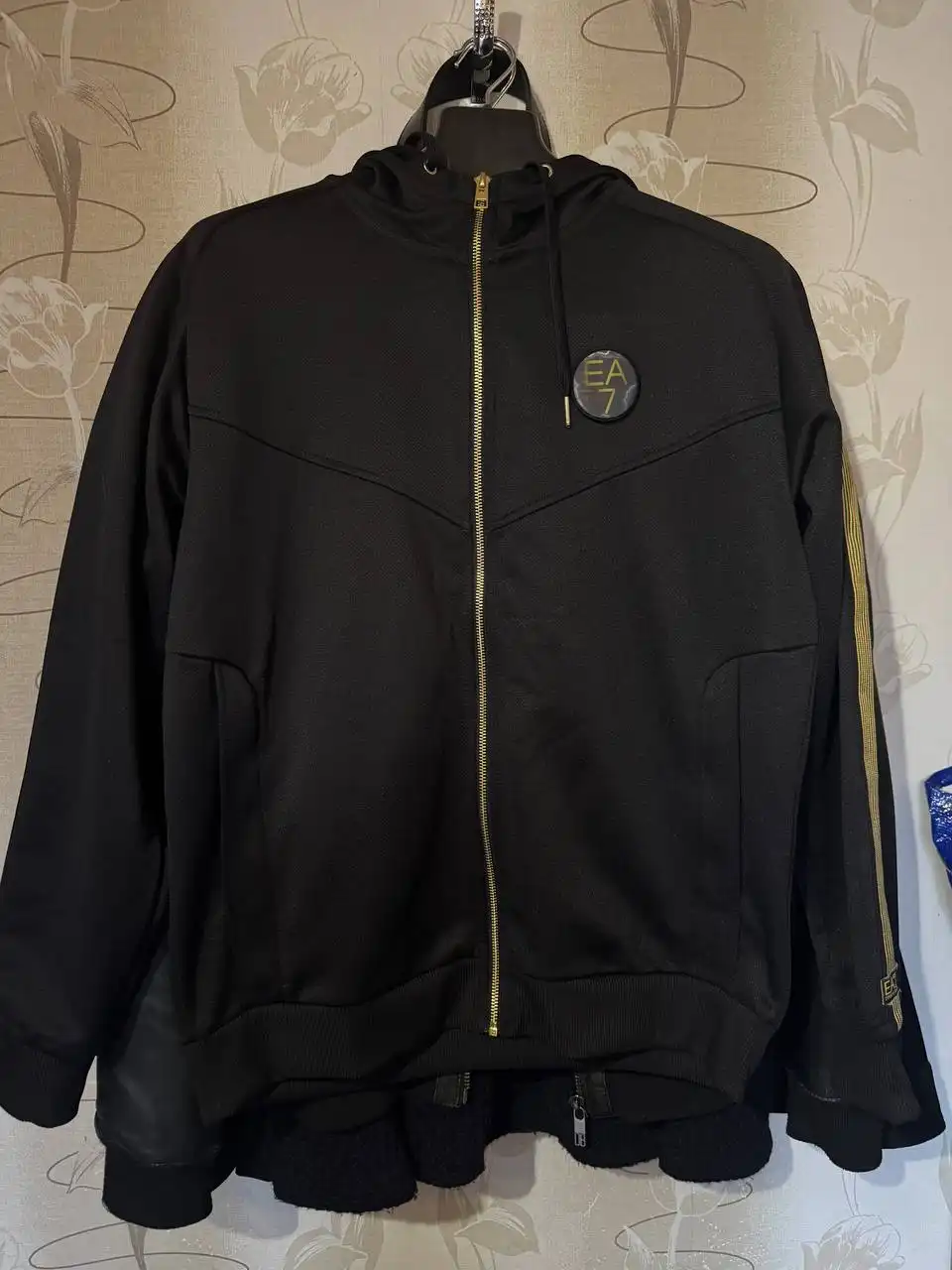 Олимпика Армани с шортами