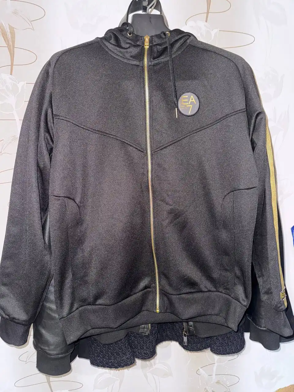 Олимпика Армани с шортами