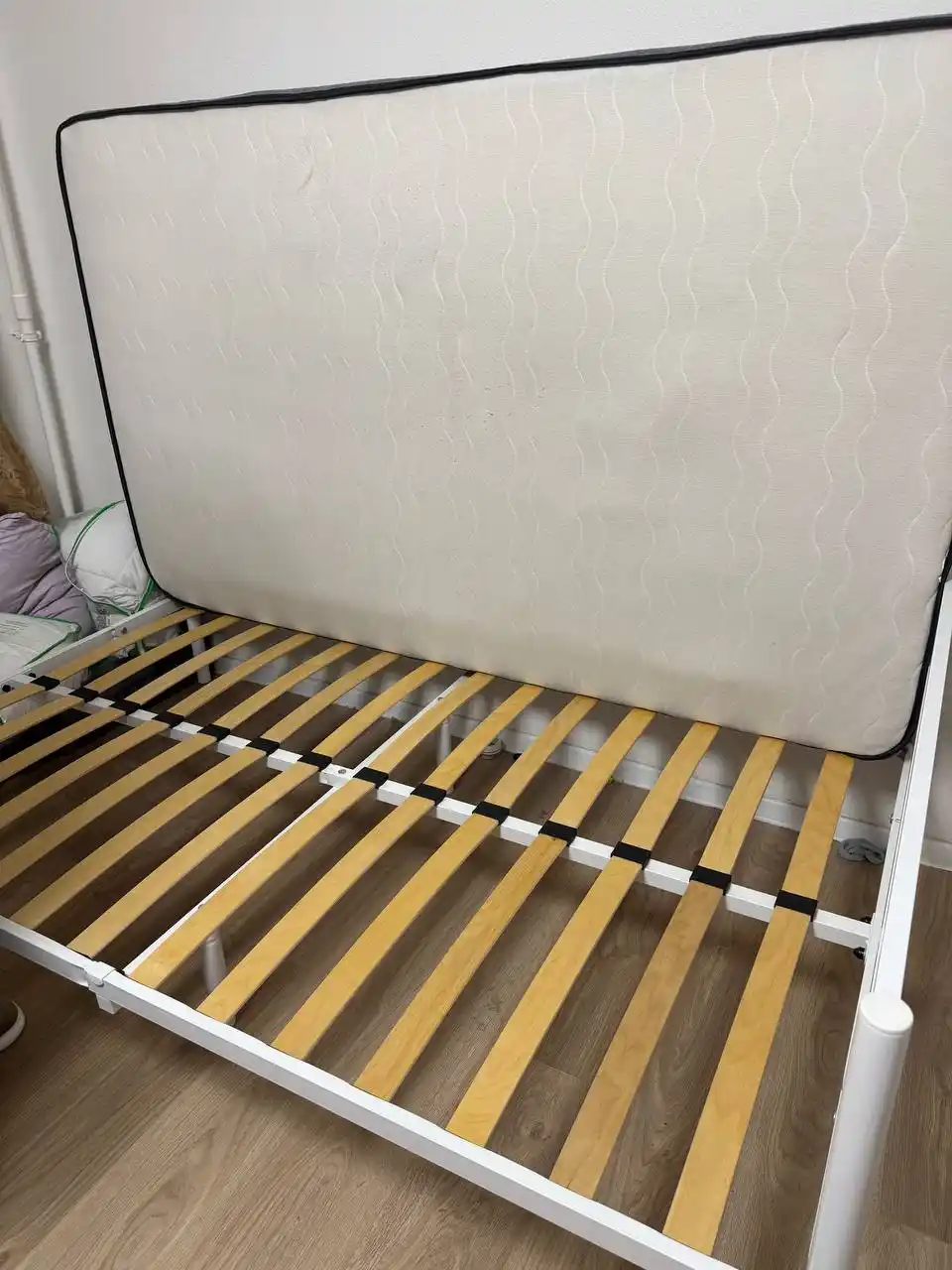 Кровать и матрас