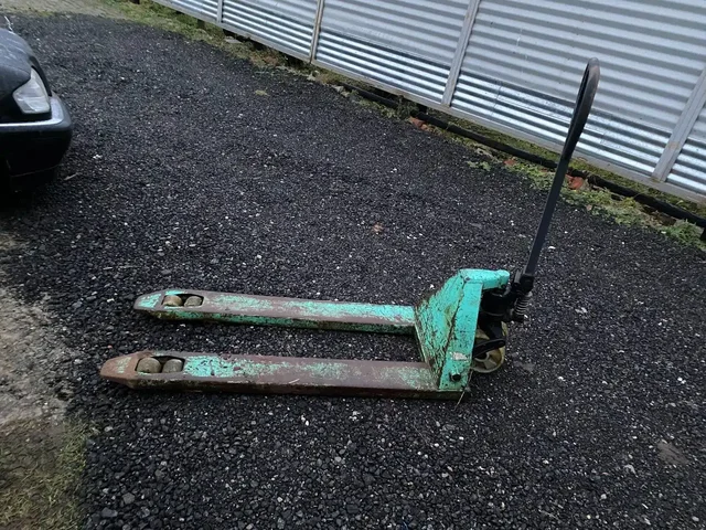 Рохля нуждается в ремонте гидравлики - Запчасти в Подольск