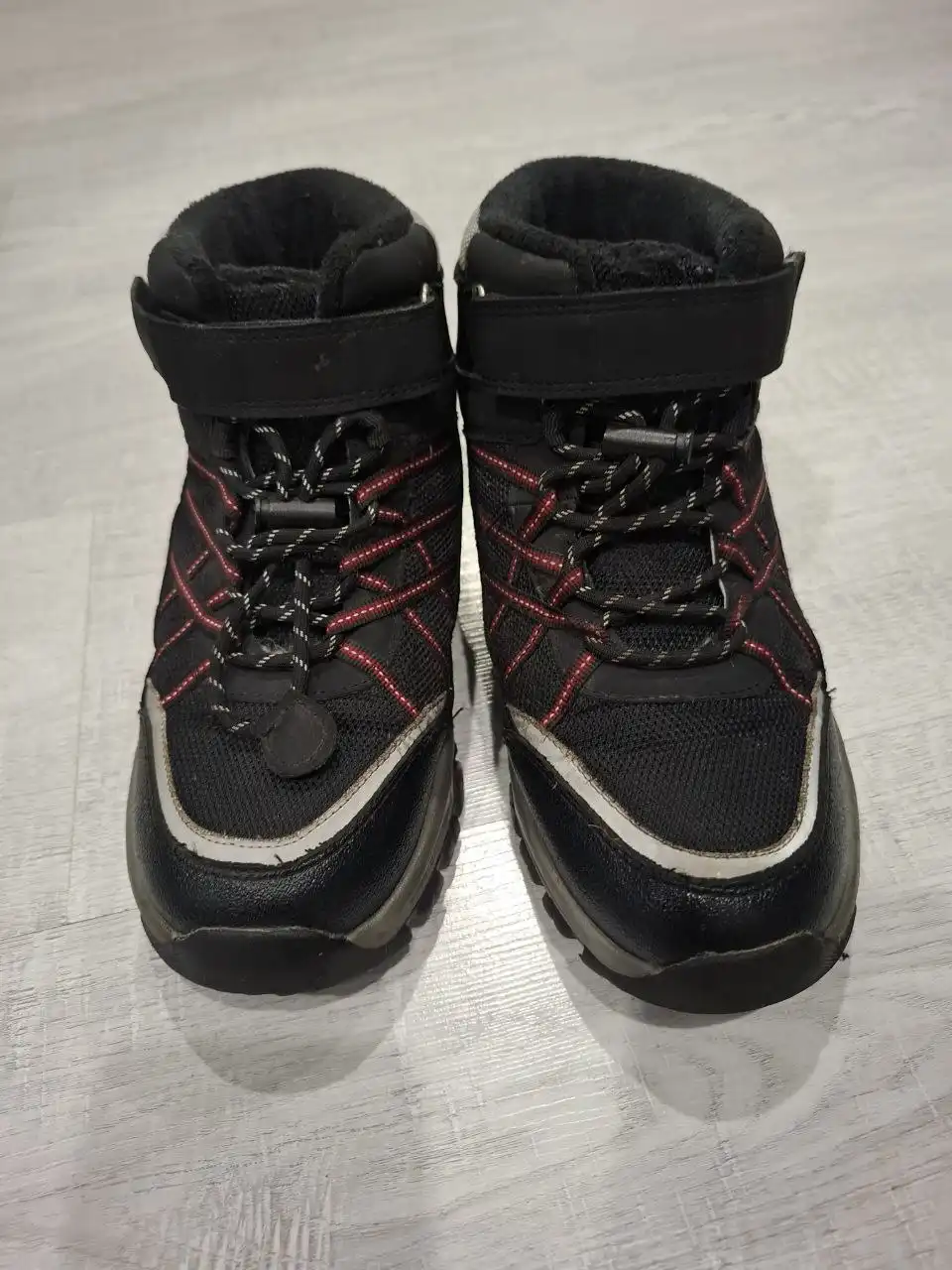 Продам детскую обувь на мальчика