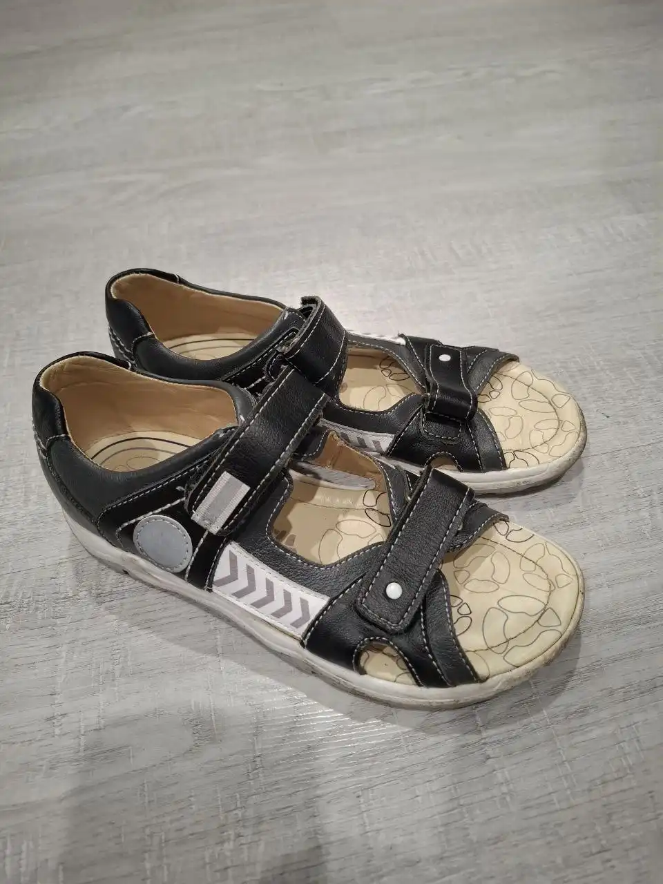 Продам детскую обувь на мальчика