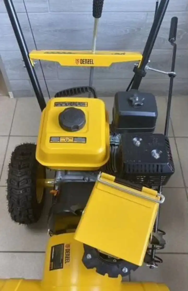 Бензиновый снегоуборщик Denzel SB 560 новый в коробке