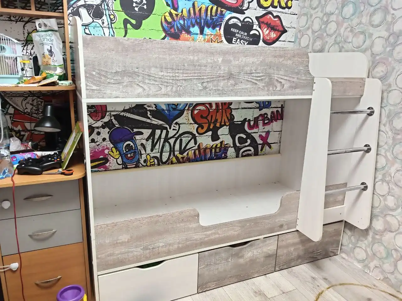 Продажа двухъярусной кровати