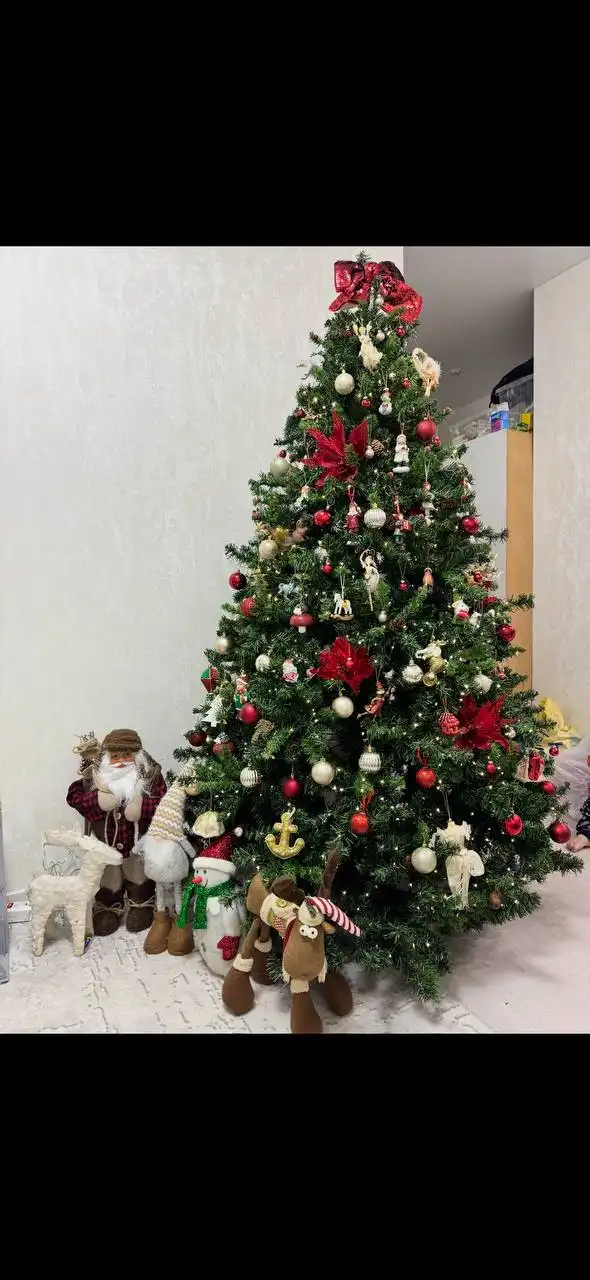 Продам елку ПВХ высотой 240 см