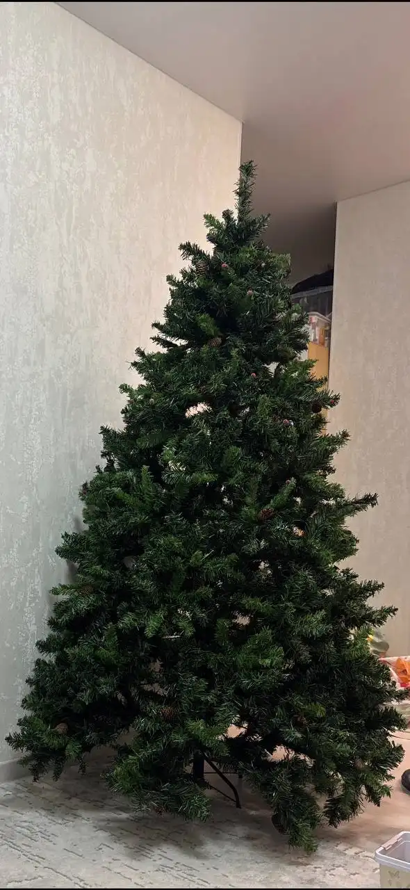 Продам елку ПВХ высотой 240 см