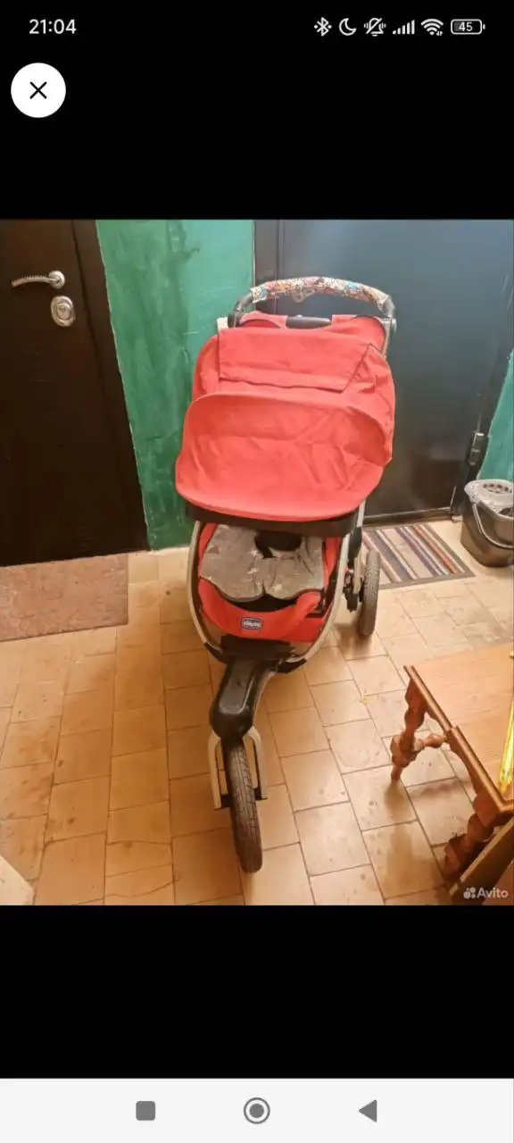 Коляска Chicco с матрасом и накладкой на ручку