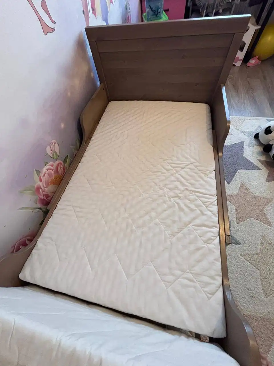 Продам кровать ИКЕА раздвижную деревянную