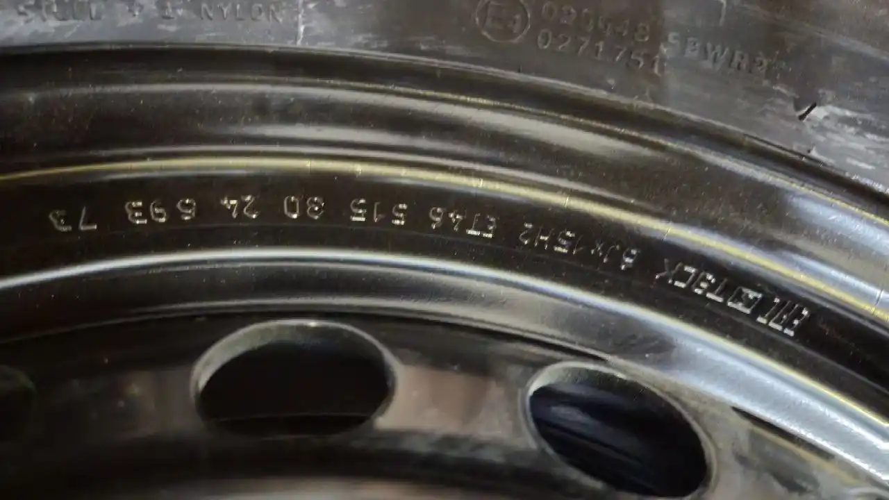 Продажа комплекта новой резины и дисков для Kia Cerato