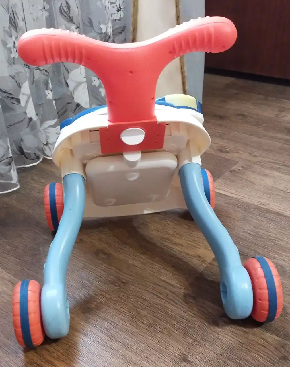 Детские ходунки-каталка с игровой панелью