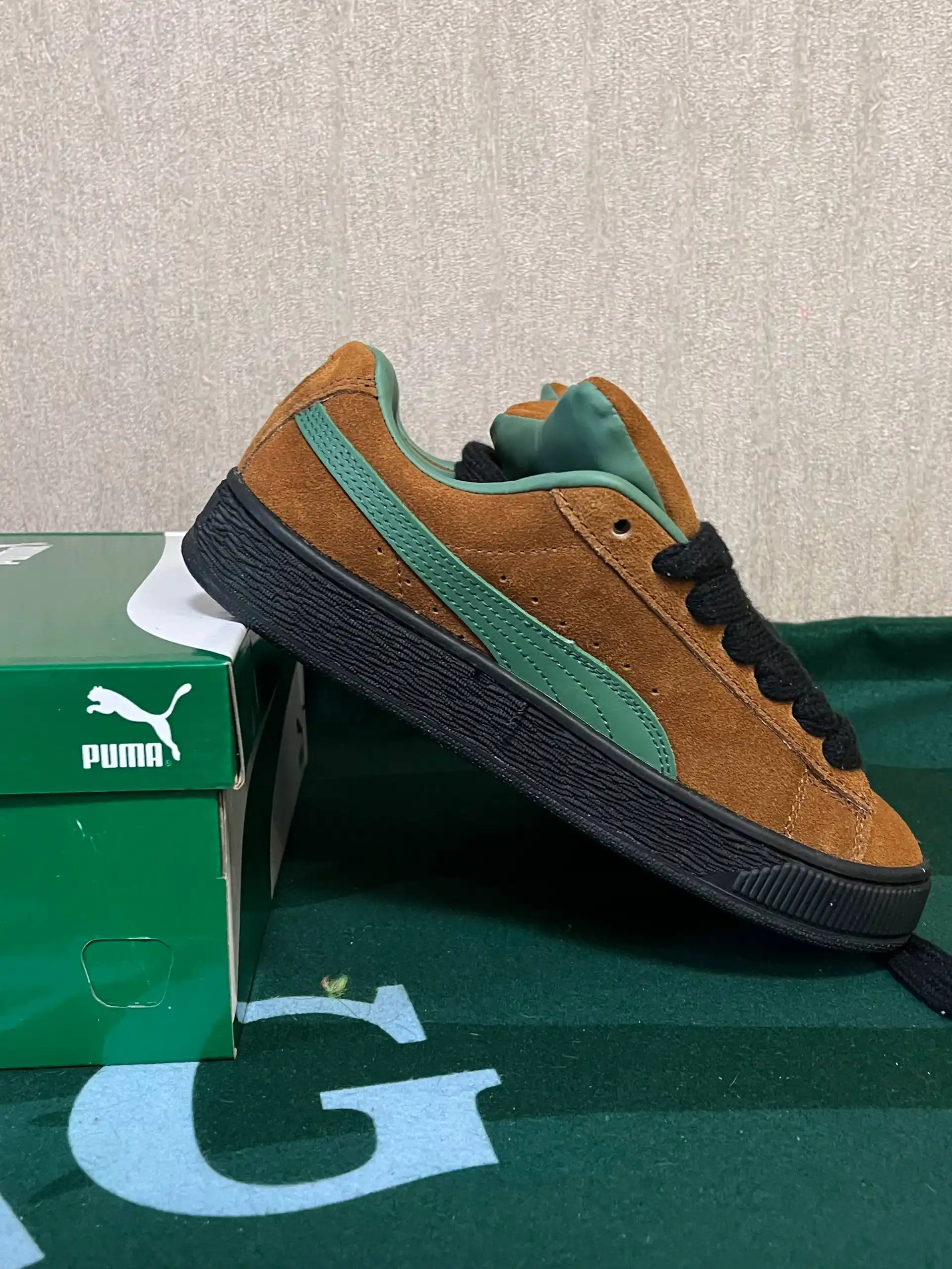 Продажа кроссовок