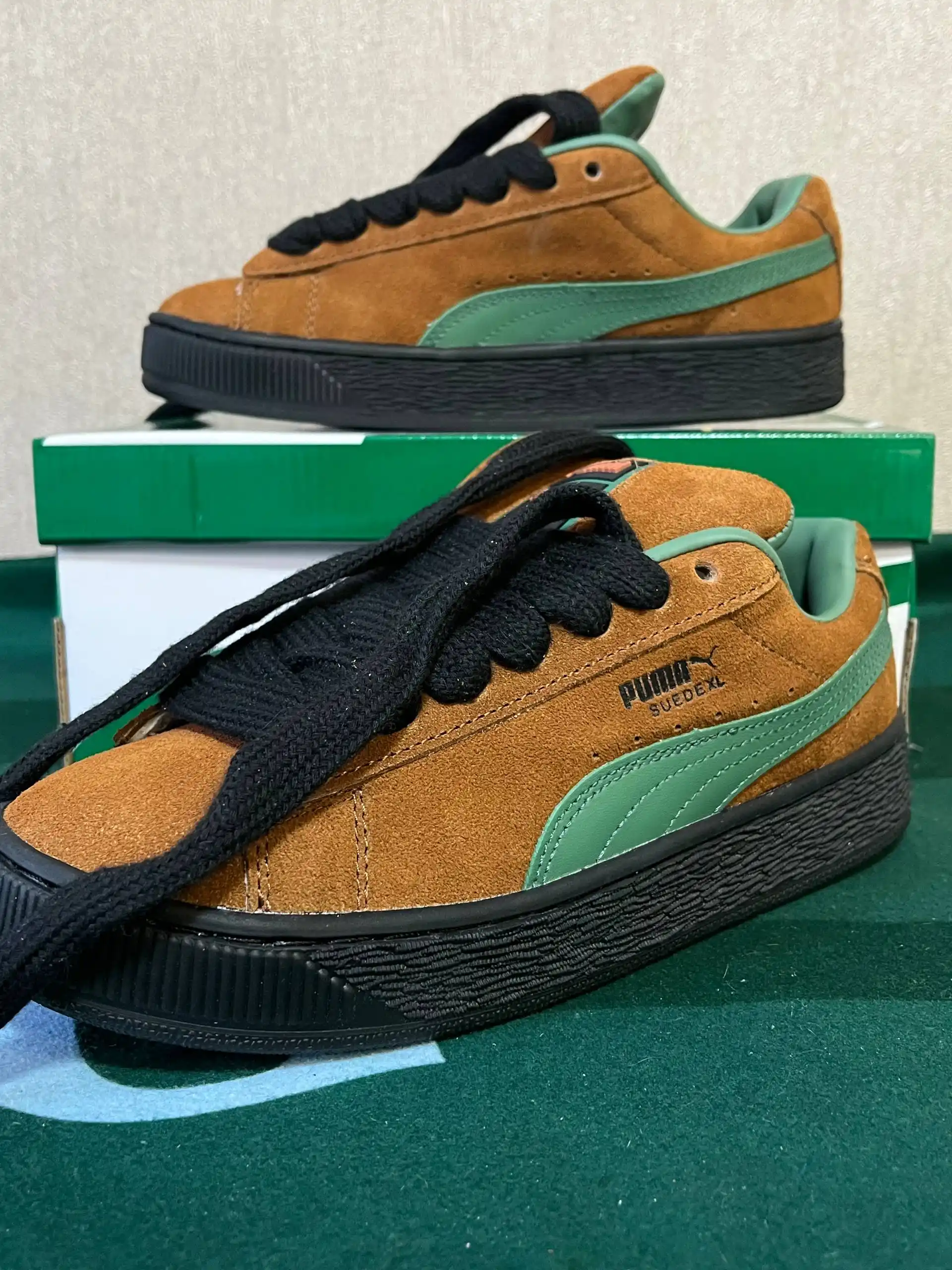 Продажа кроссовок