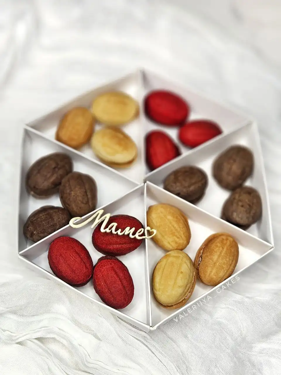 Подарочные коробочки орешек со сгущенкой