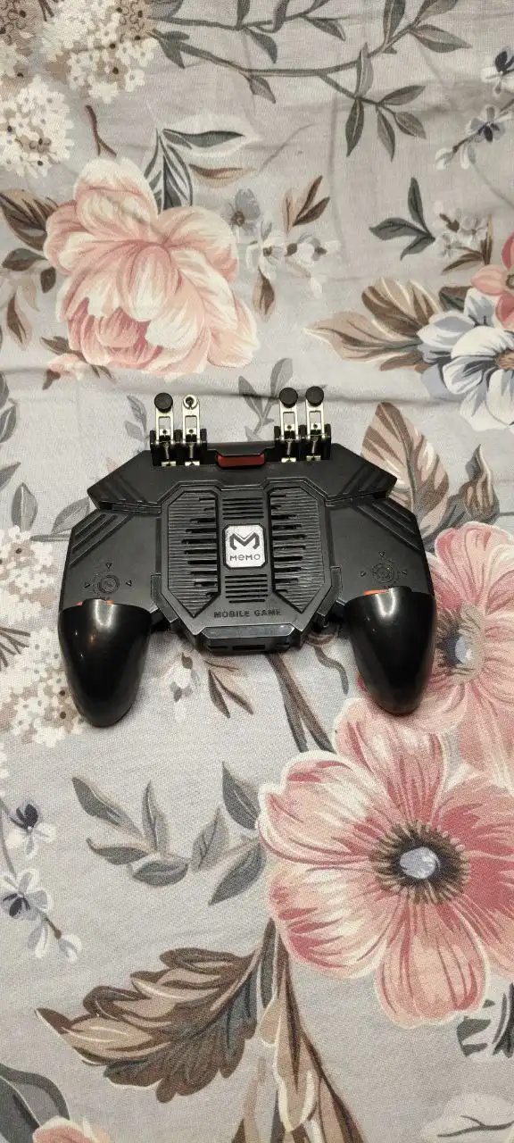 БУ сенсорный игровой геймпад для телефона