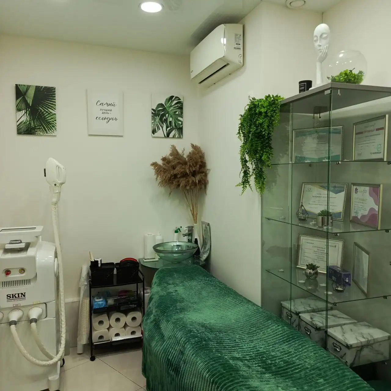 Аренда мест в салоне красоты