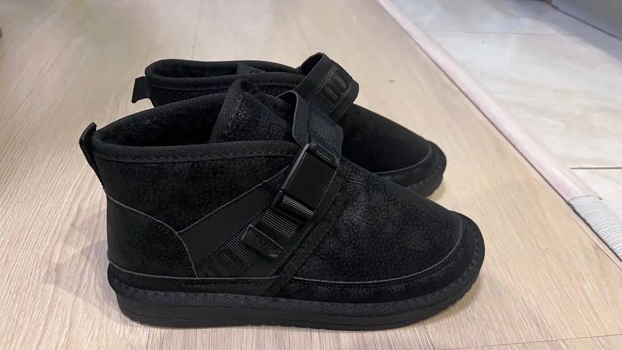 Новые зимние ботинки 39-40 размер