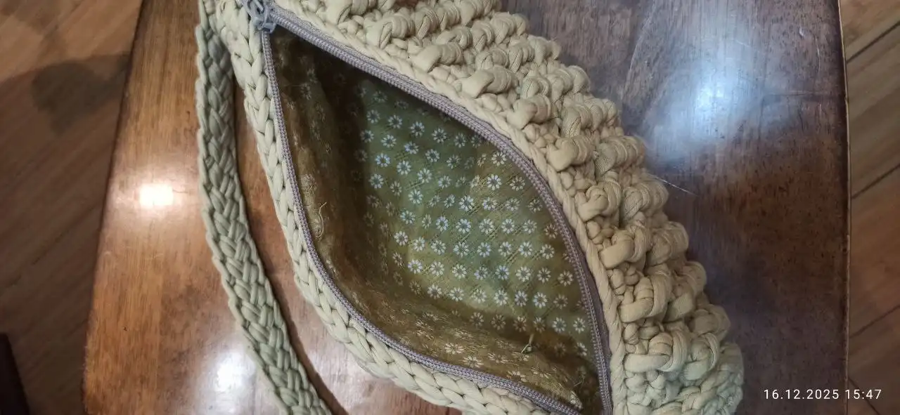 Сумка ручная работа привозная