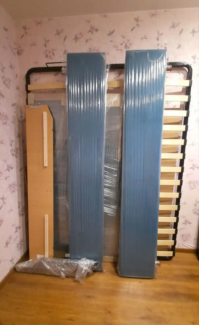 Продается двуспальная кровать с подъемным механизмом