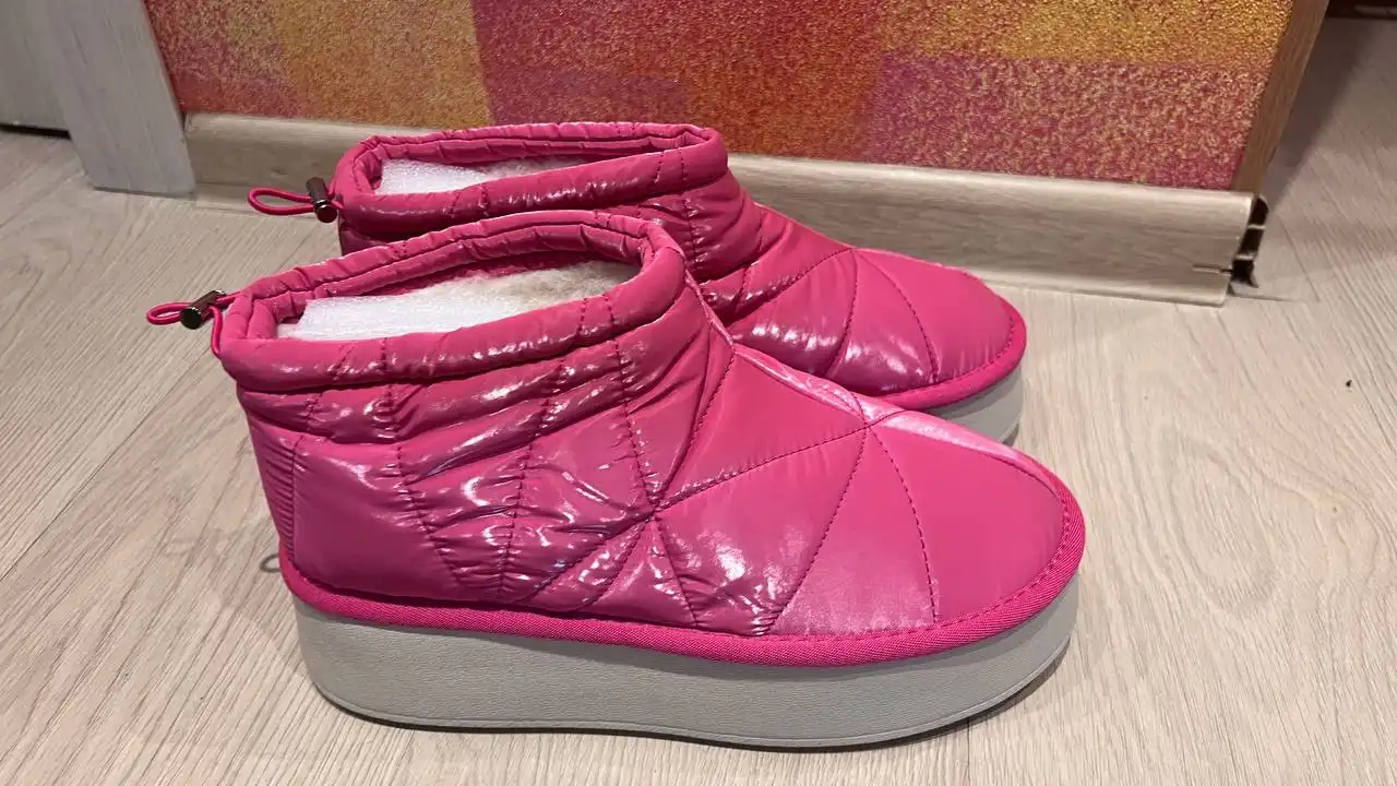 Новые туфли на размер 40