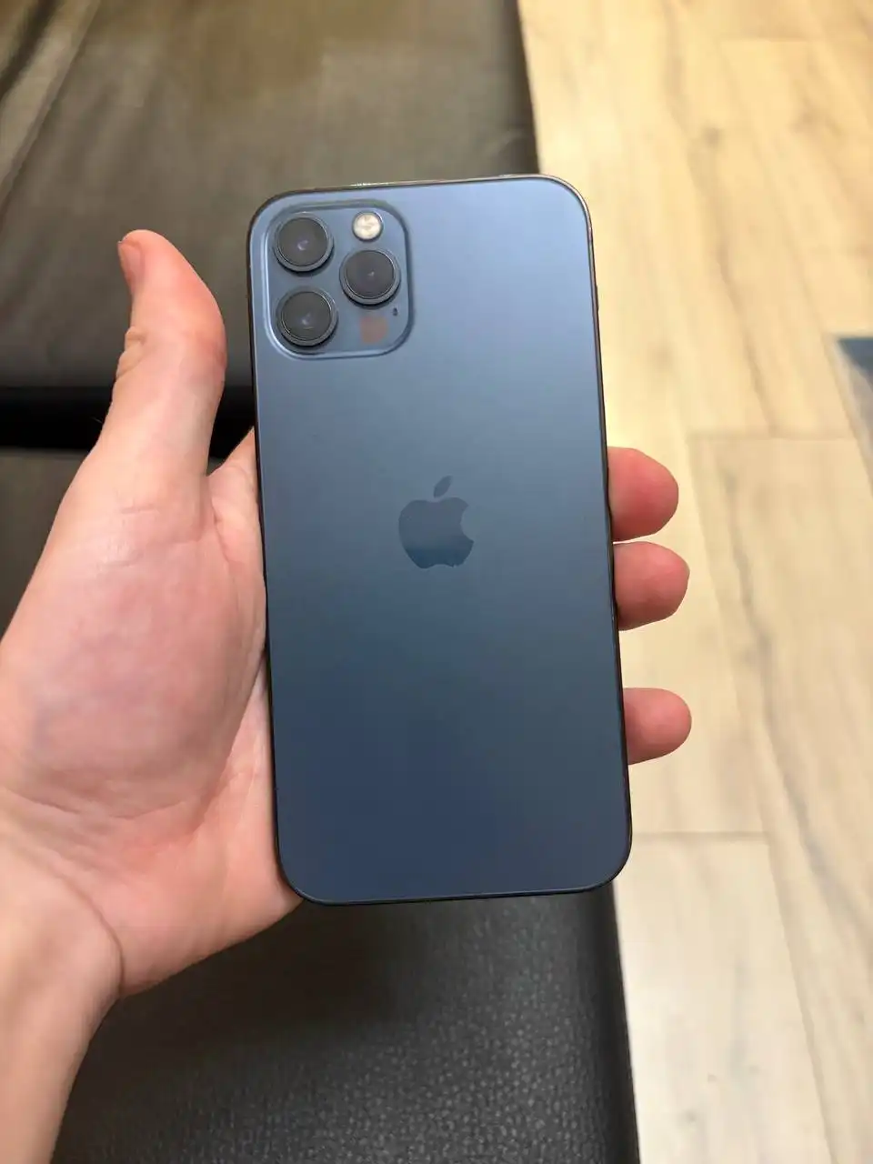 iPhone 12 Pro 256gb с заменённым дисплеем