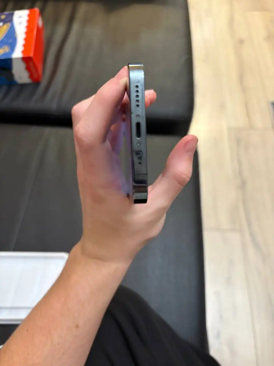 iPhone 12 Pro 256gb с заменённым дисплеем