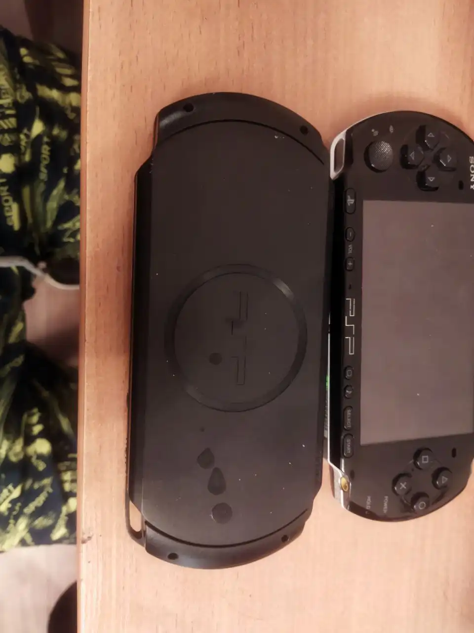 Продаются PSP 3004 и PSP Street