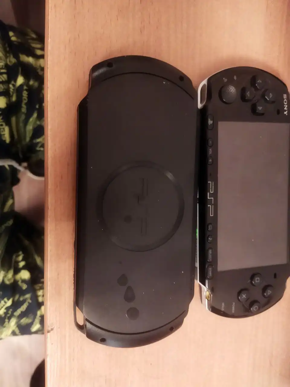 Продаются PSP 3004 и PSP Street