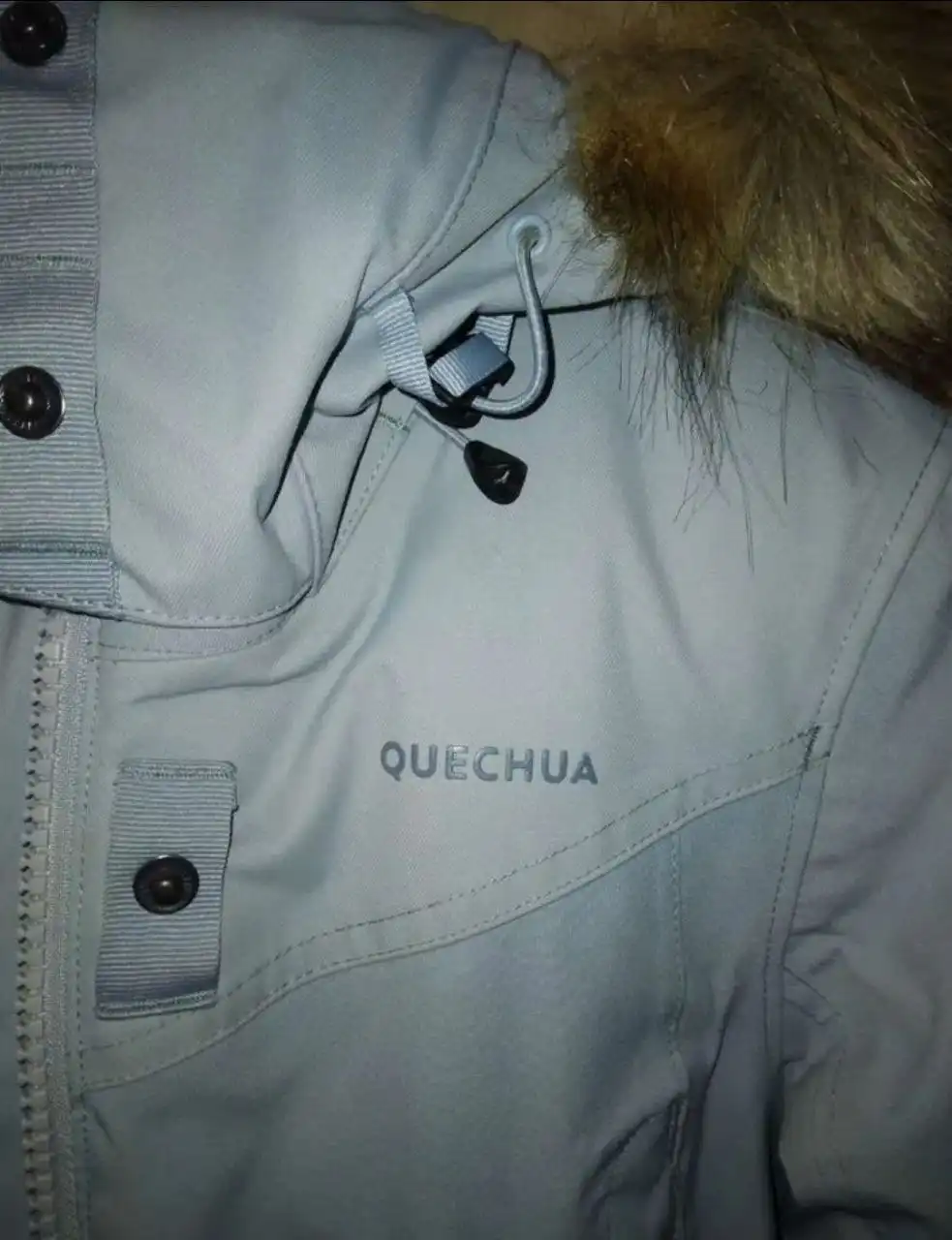 Продам зимнюю фирменную куртку Decathlon