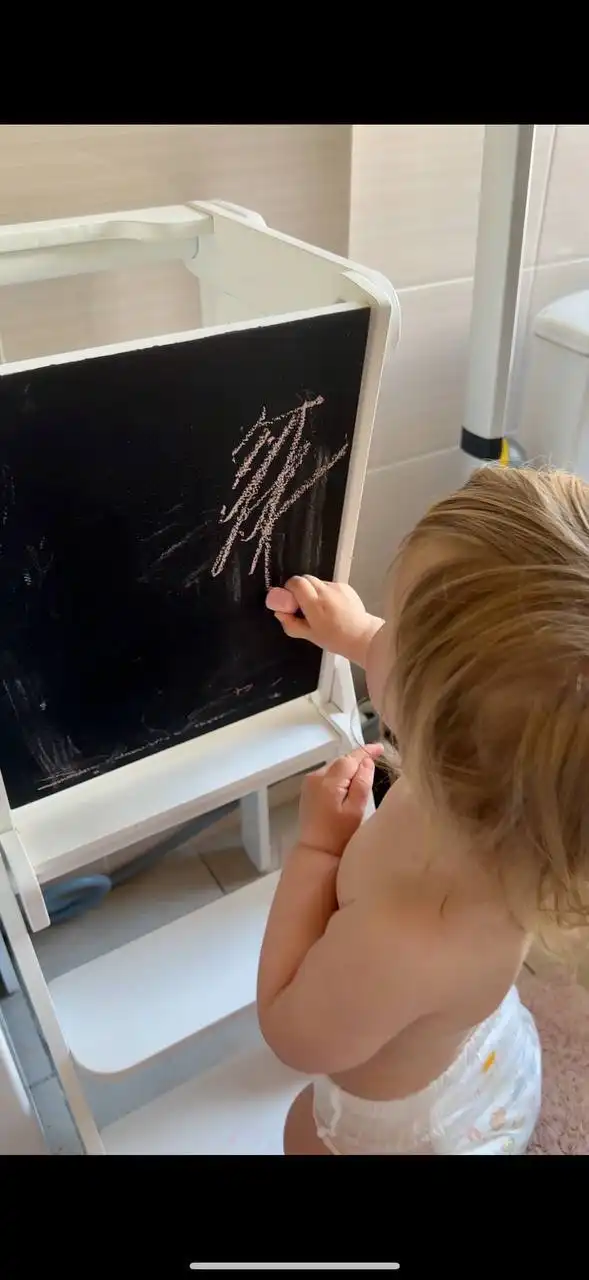 Башня помощника с доской для рисования