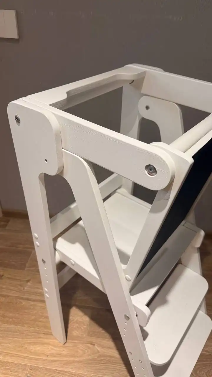 Башня помощника с доской для рисования