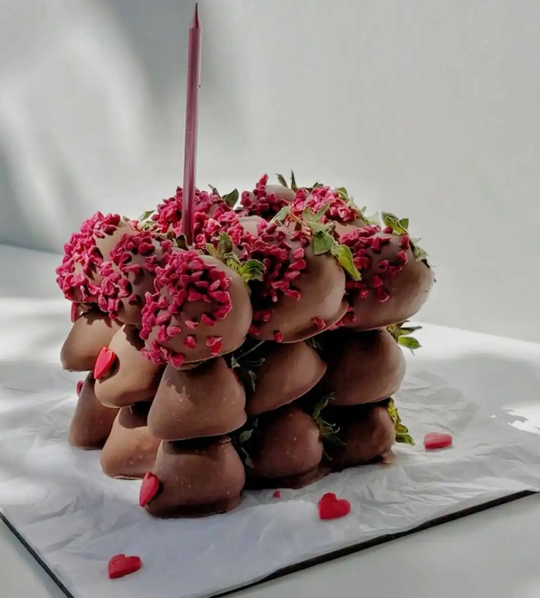 Десерты и торты из клубники и голубики в шоколаде