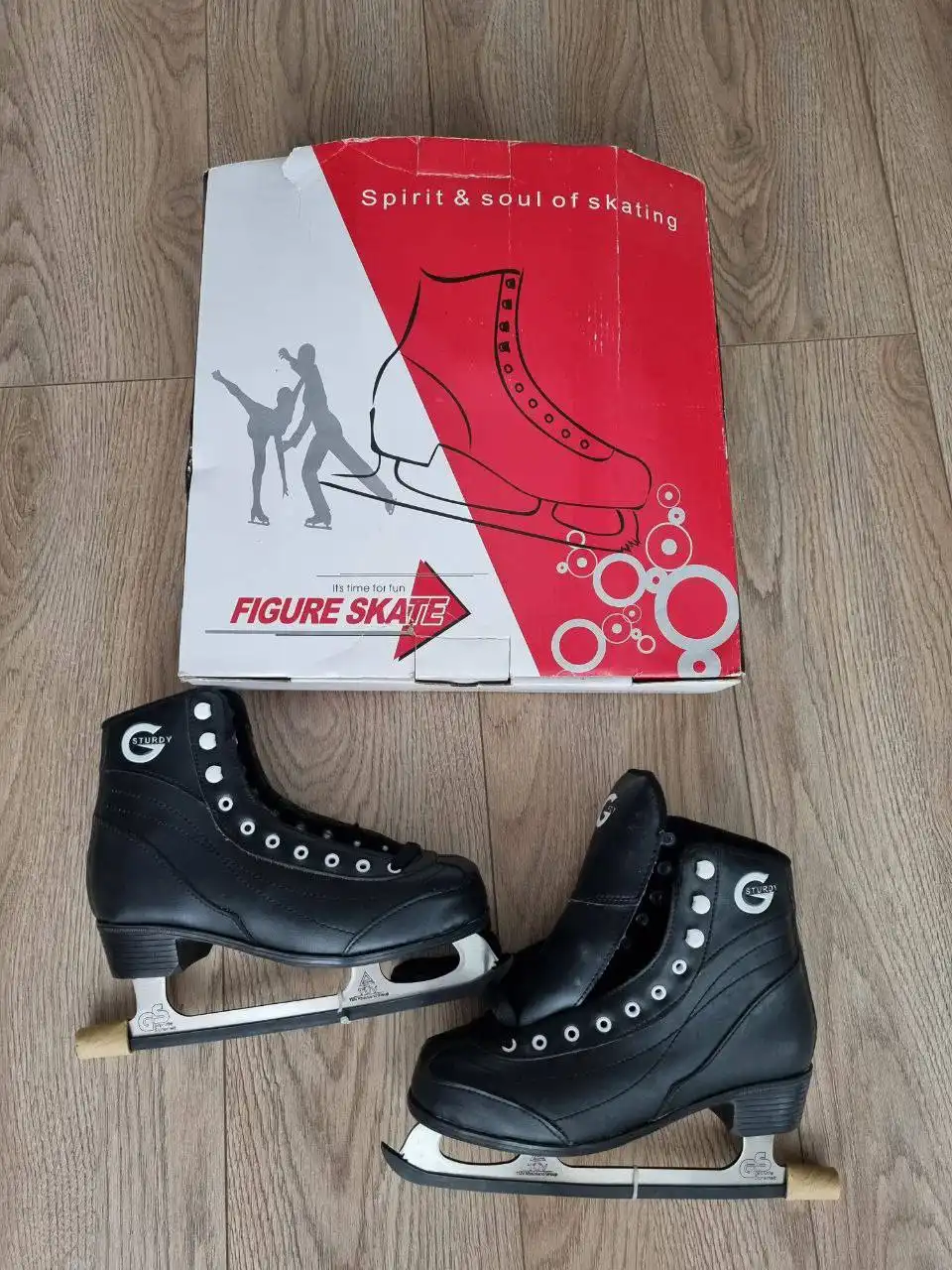 Новые фигурные коньки 39-го размера - Барахолка в Мытищи