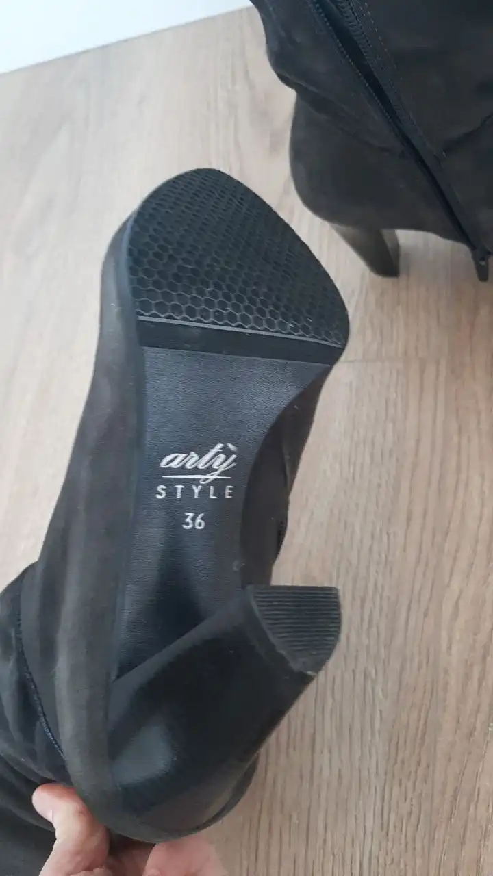 Зимние ботинки 36 размера - Обувь (Одежда) в Мытищи